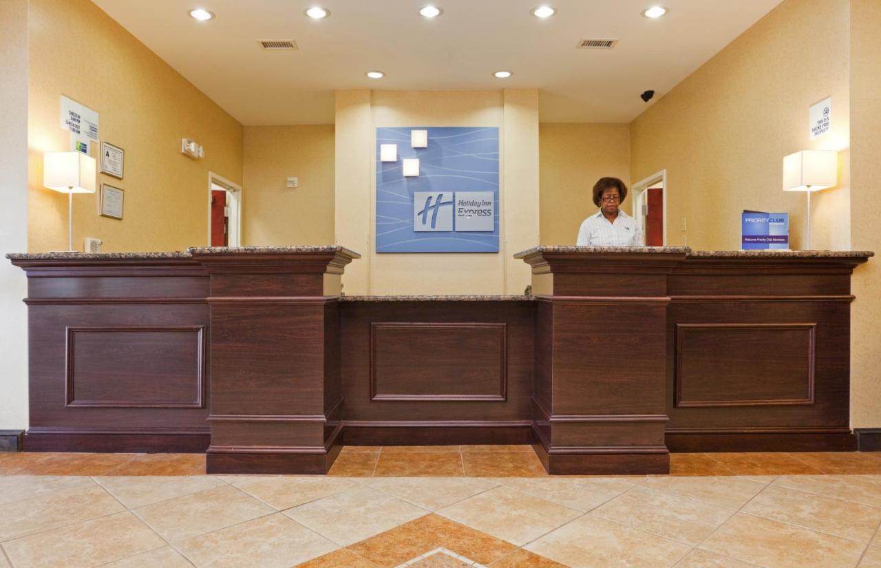 Holiday Inn Express & Suites Statesville Exterior foto